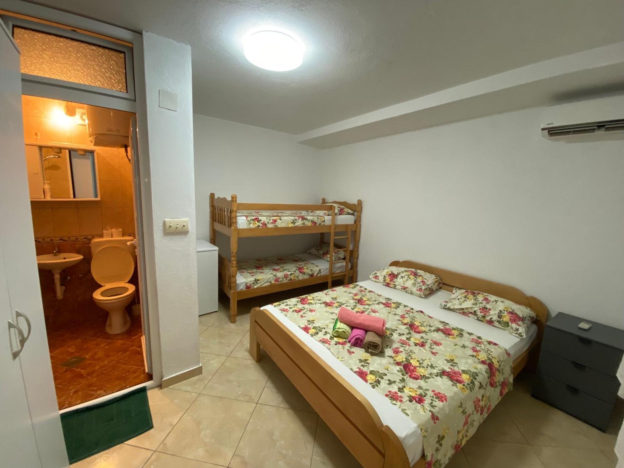 Apartments Zalli Улцинь Екстер'єр фото