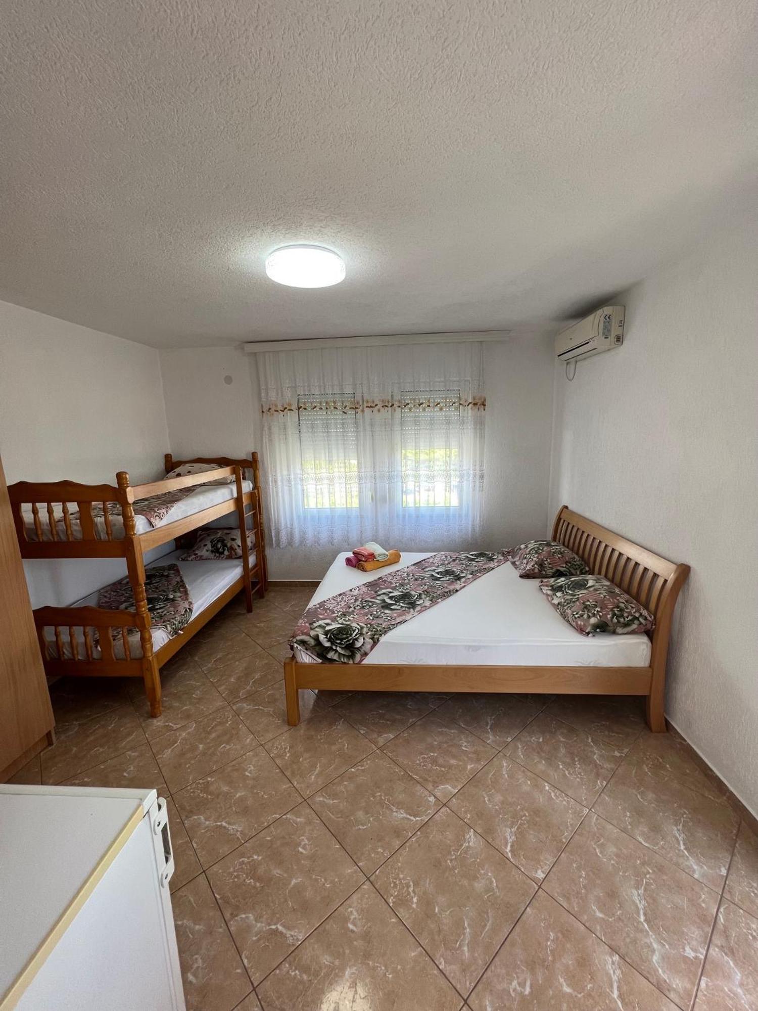 Apartments Zalli Улцинь Екстер'єр фото