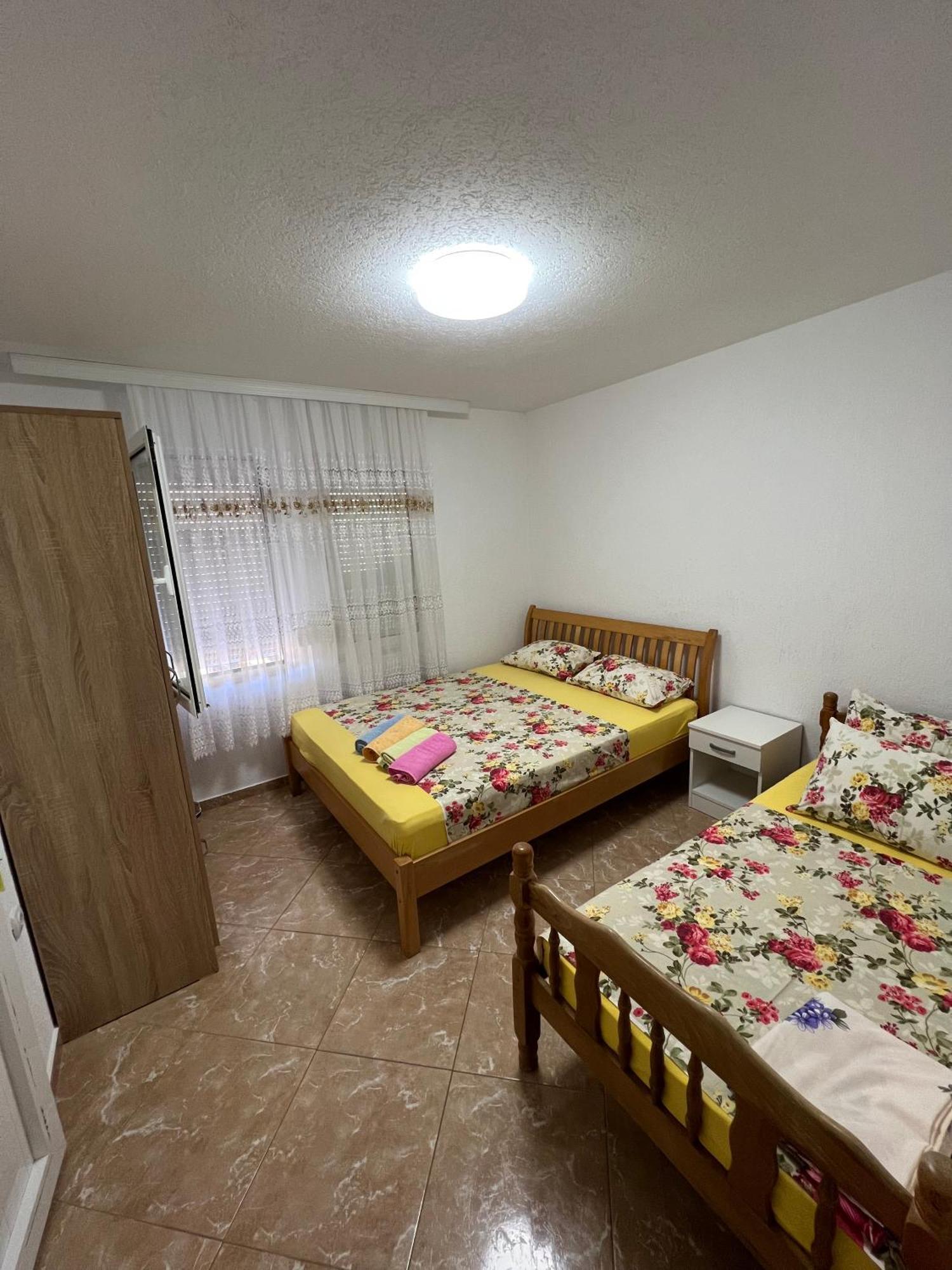 Apartments Zalli Улцинь Екстер'єр фото