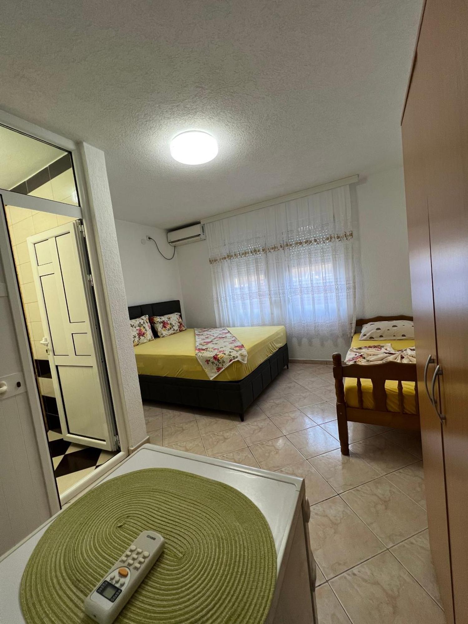 Apartments Zalli Улцинь Екстер'єр фото