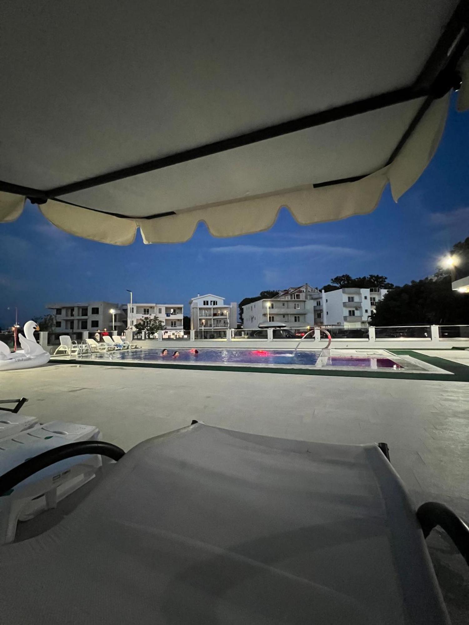 Apartments Zalli Улцинь Екстер'єр фото