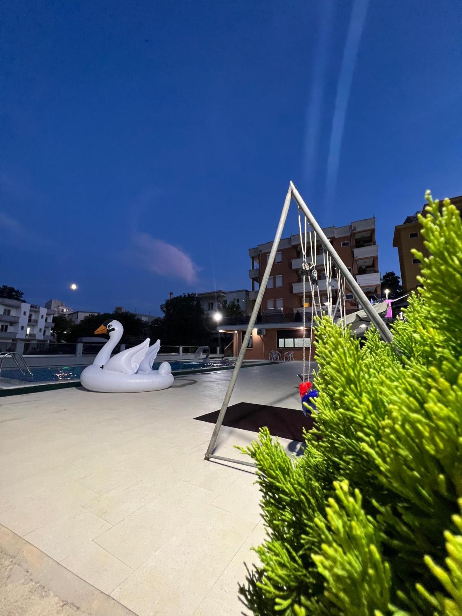 Apartments Zalli Улцинь Екстер'єр фото