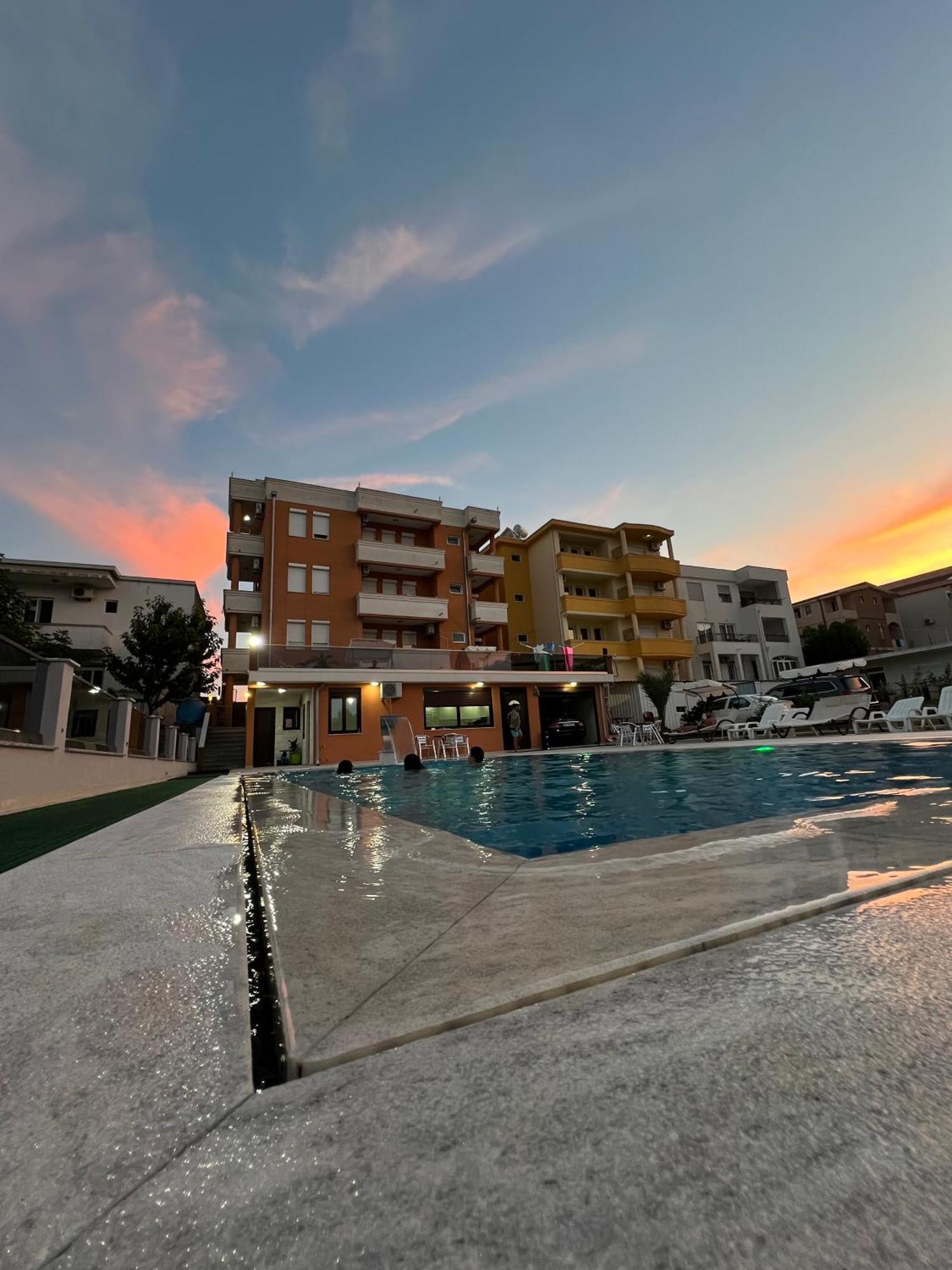 Apartments Zalli Улцинь Екстер'єр фото