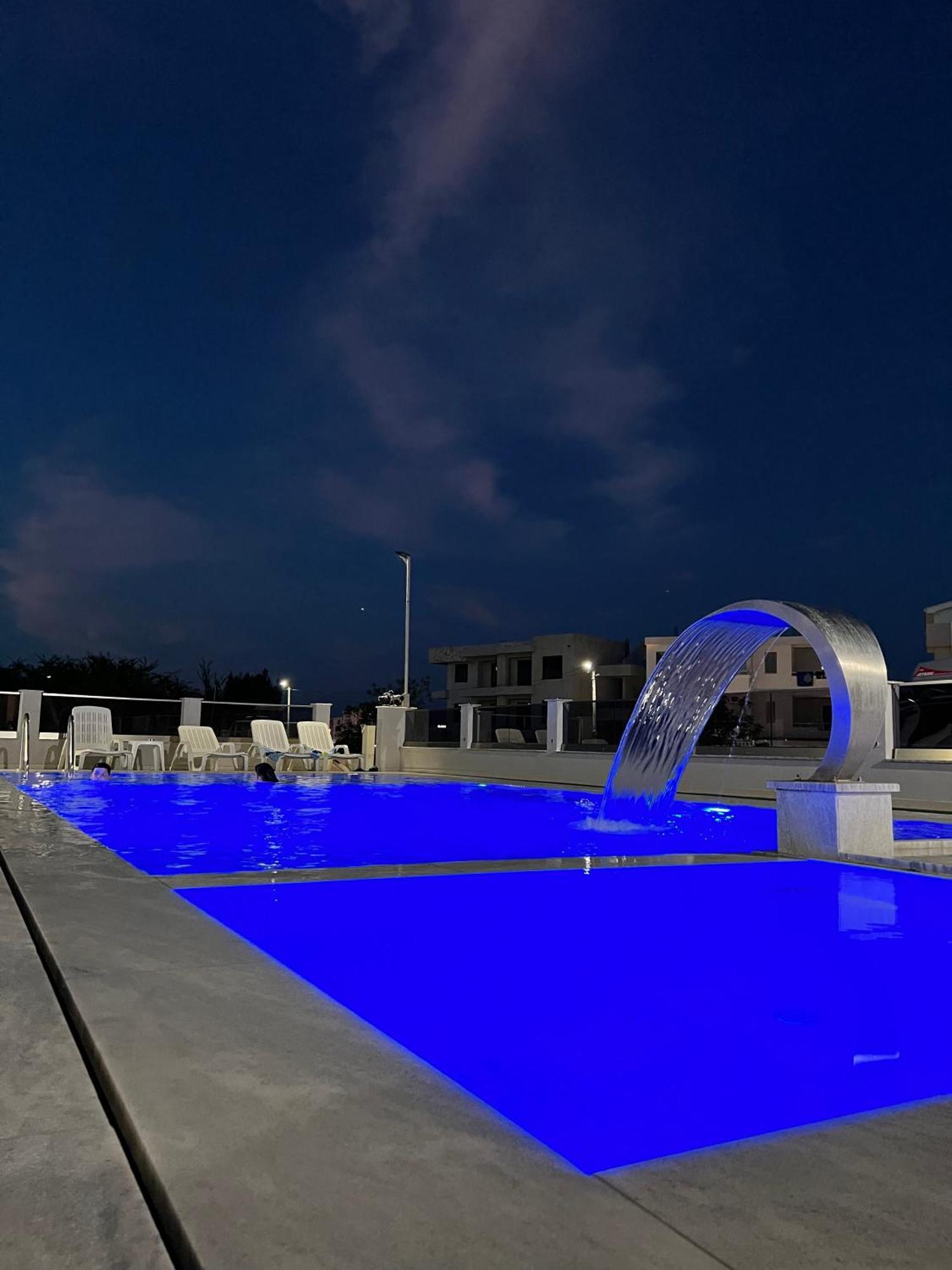 Apartments Zalli Улцинь Екстер'єр фото
