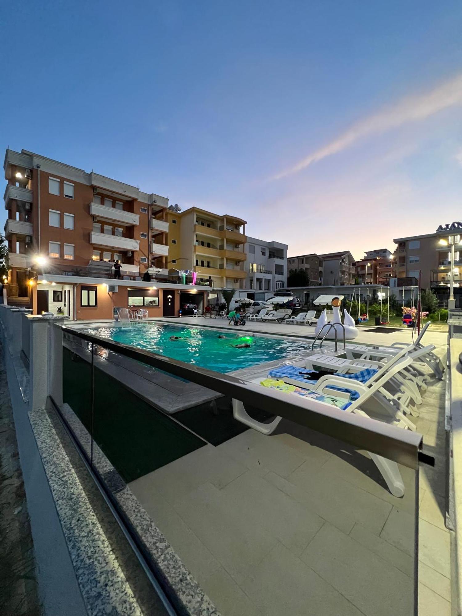 Apartments Zalli Улцинь Екстер'єр фото